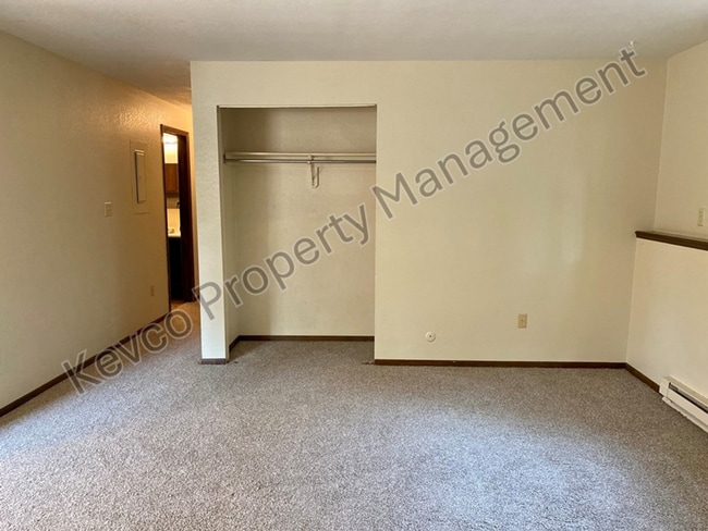 Photo - 620-622 Endicott St Unit 622 Endicott St