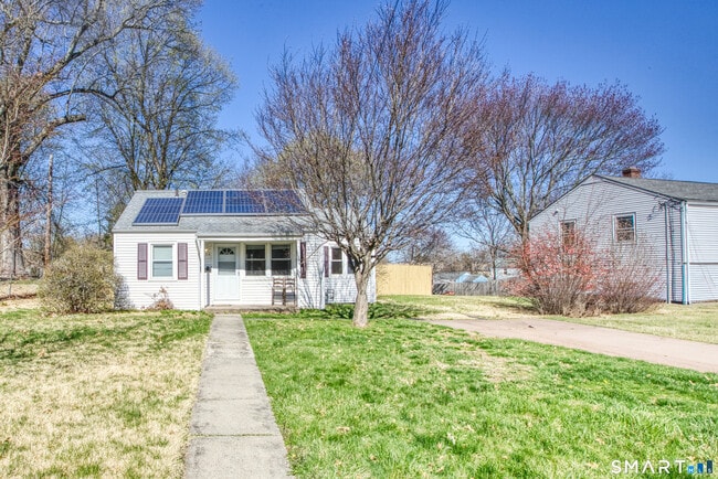 Building Photo - 124 Mayflower St