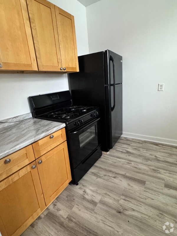Building Photo - 6942 S Crandon Ave Unit 6940-1W Rental