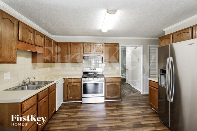 Photo - 331 Crescentview Ct