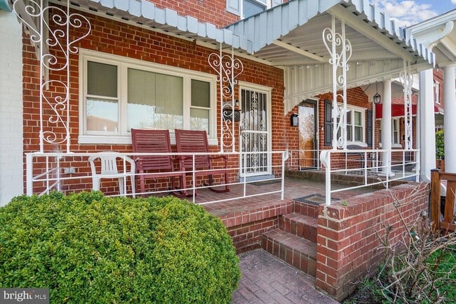 Photo - 525 E Duncan Ave