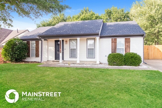 Photo - 10626 Oak Leaf Dr