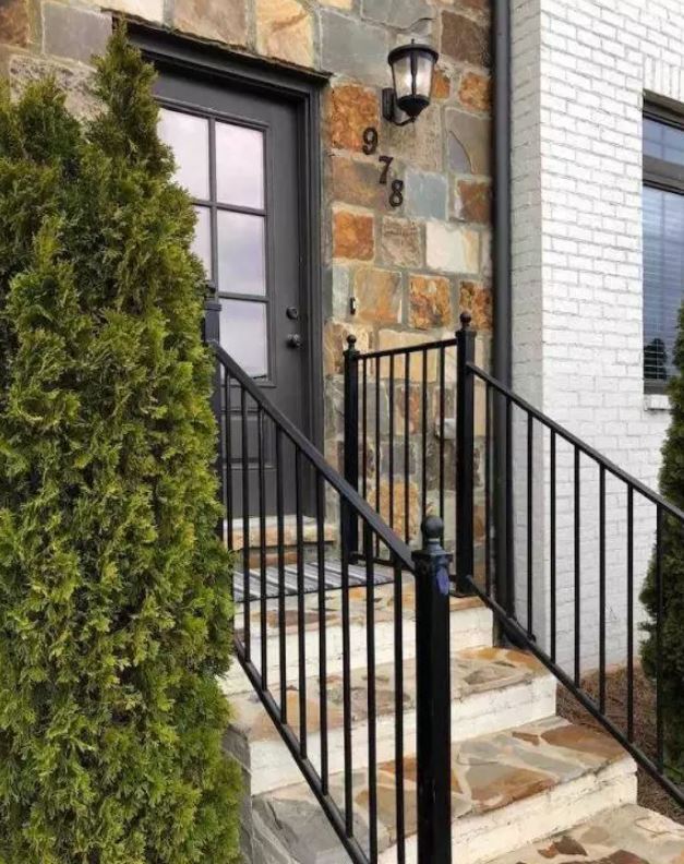 Photo - 978 Lennox Blvd