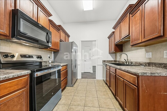 1679 Farkleberry Dr