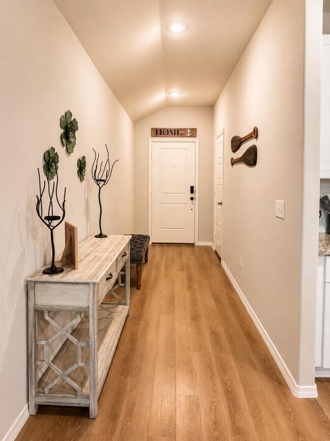 Photo - 463 Dalloway St