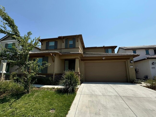 Building Photo - 6041 Oberlander Dr Unit 6041 Main House