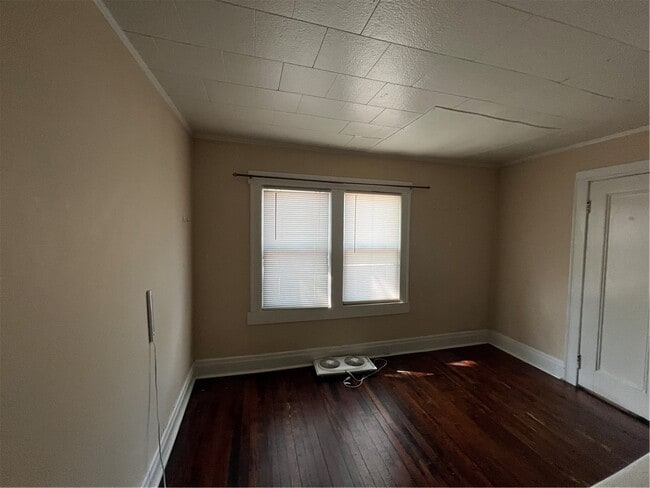 Photo - 53 Scottsville Rd