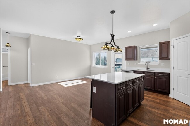 Photo - 910 Pilot Knob Ave
