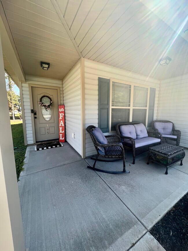 Photo - 445 Ravenscroft Rd