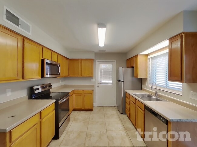 Photo - 9833 N 47th Dr