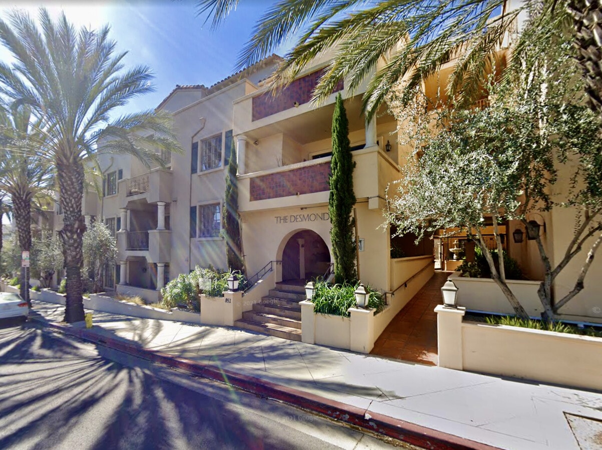 Photo - 851 N San Vicente Blvd