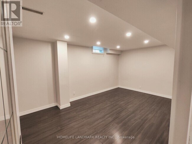 Photo - 15 Mary Elizabeth Crescent