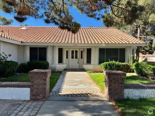 Building Photo - 1740 Camara Dr Rental