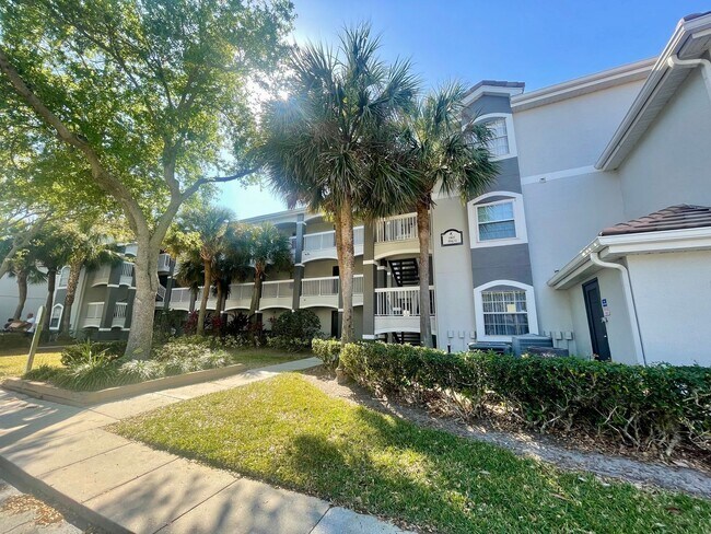 Building Photo - 13827 Fairway Island Dr Unit 1232