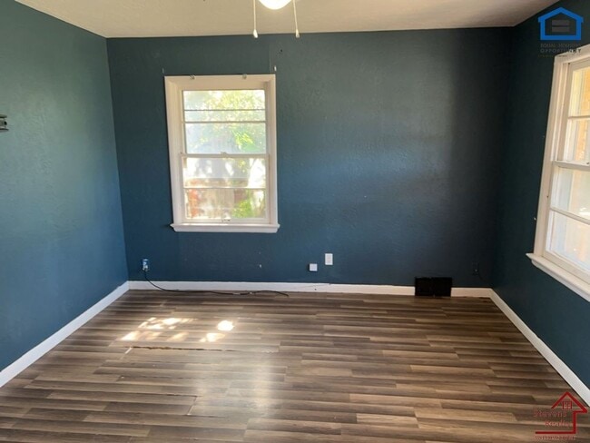 Photo - 2811 NW 21st Pl