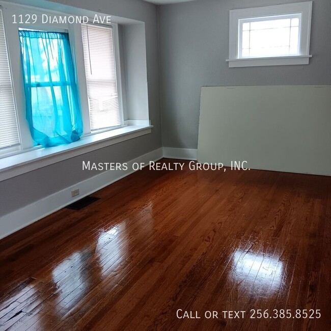 Photo - 1129 Diamond Ave