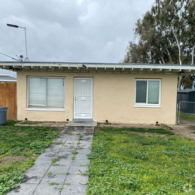 Building Photo - 9888 Vidaurri Ln Rental