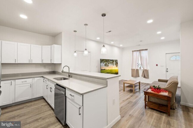 Building Photo - 1633 Germantown Ave Unit 1 Rental