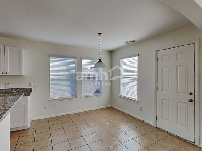 Photo - 8339 Loetsch Ridge Way