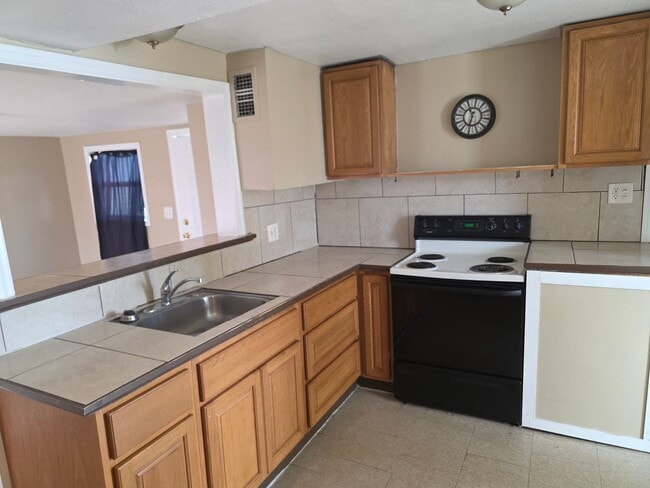Photo - 1 Bed 1 Bath Near Downtown Unit 1304 1/2