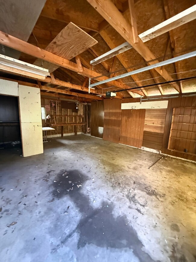 Photo - 1845 W Waggoner St