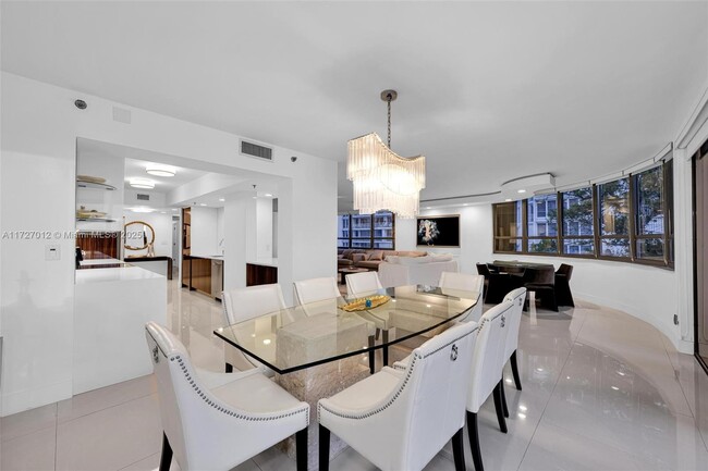 Building Photo - 10175 Collins Ave Unit 308 Rental