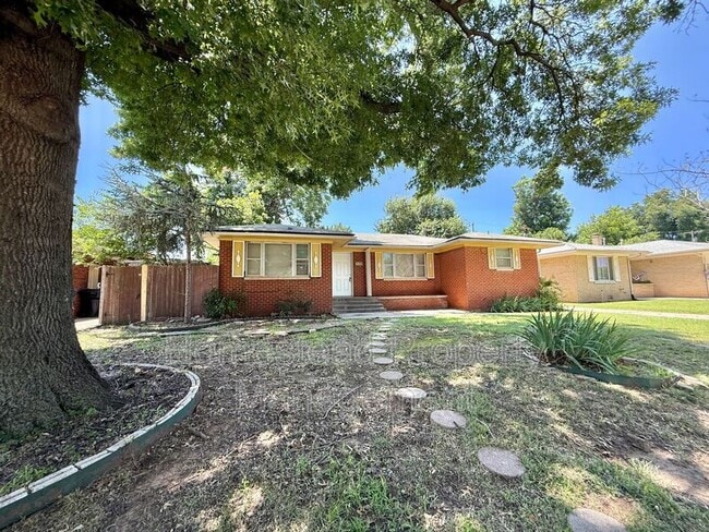 Photo - 4208 NW 21st St Casa