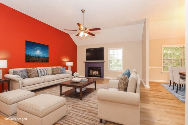 Photo - 620 Cadogan Ct