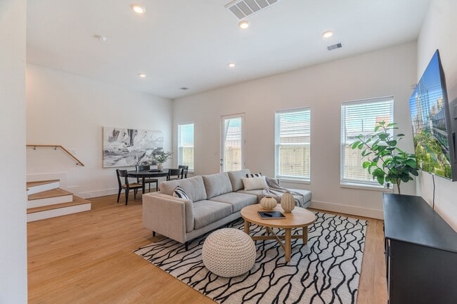Photo - 7613 Victory Reserve St