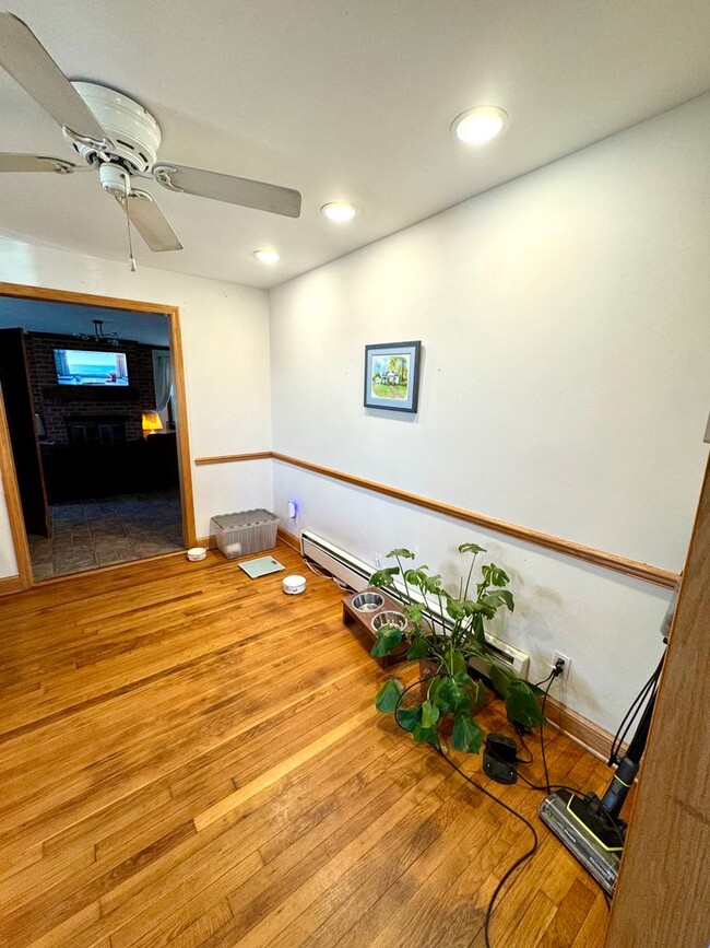 Photo - 5 Bed 2 Bath Home for Rent in Chesapeake!