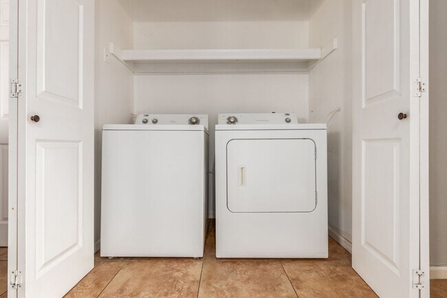 Photo - 850 S River Dr