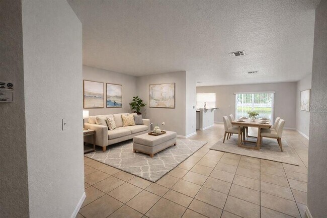 Photo - 572 Cresting Oak Cir Unit 19