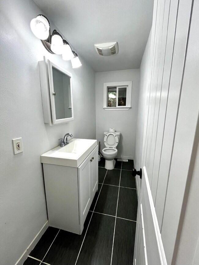 Secluded Puyallup Home with Full 2-Bedroom ADU and Panoramic City Views