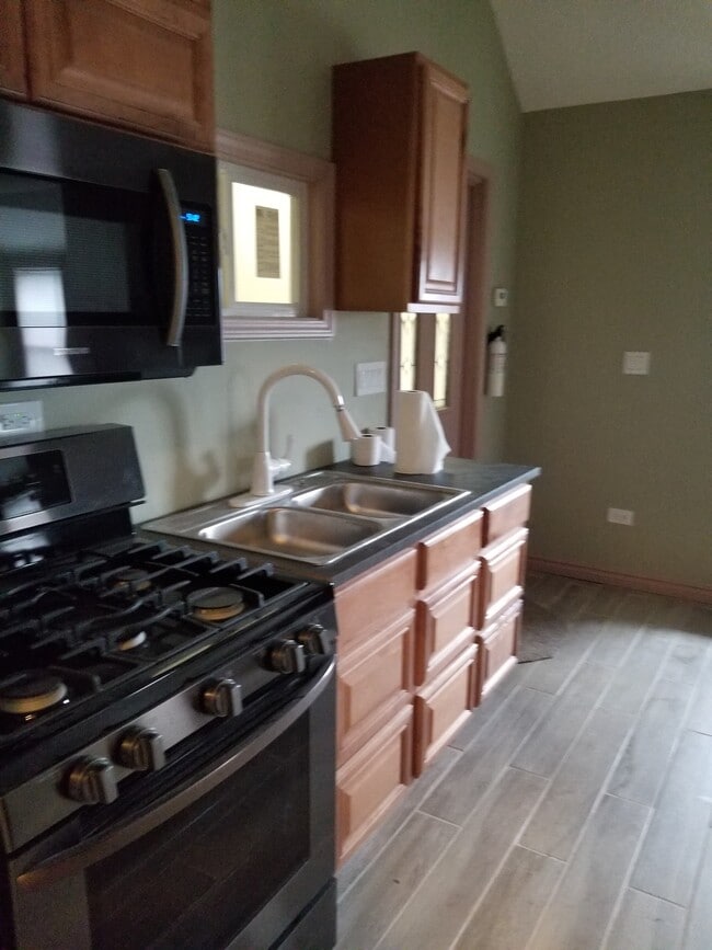 Building Photo - 211 E 161st Pl Unit 2 Rental