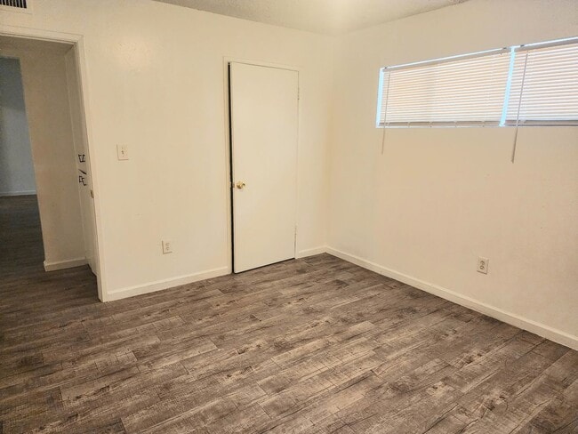 Photo - 107-109 Woodrow Ave. Unit B