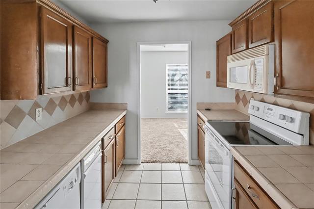 Photo - 921 Middle Cove Dr