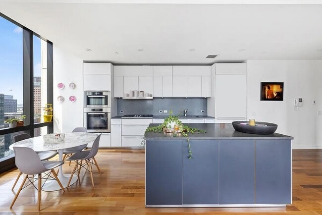 101 Warren St Unit 2551