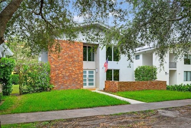 Building Photo - 537 Menendez Ave Rental