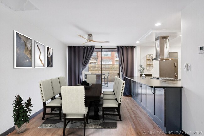 Photo - 410 W 7th St Unit 244