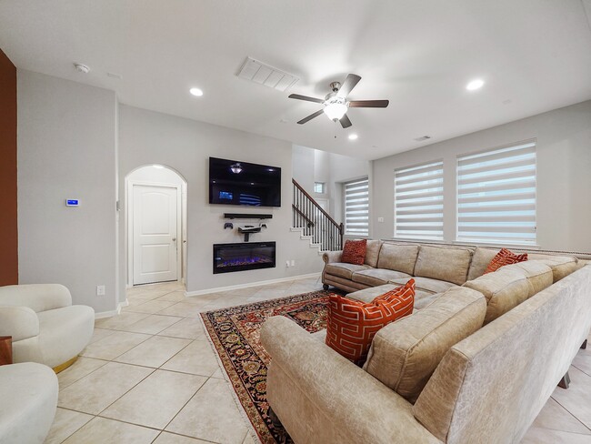 Photo - 18434 Jasmine Garden Pl