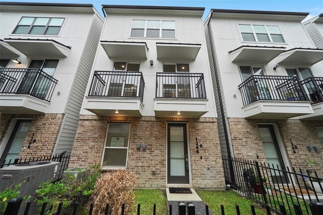 Photo - 1268 N Post Oak Rd