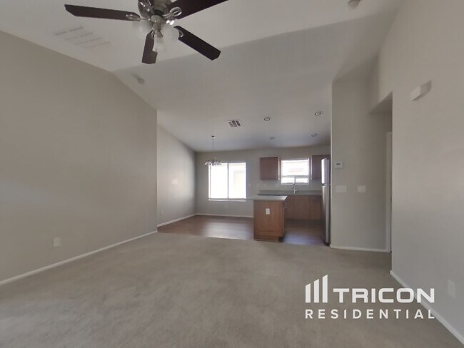 Photo - 40059 W Thornberry Ln