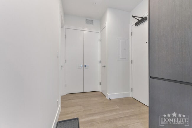 Photo - Luxurious 2 Bed 2 Bath Brand New Condo in White Rock at Monaco Unit 310