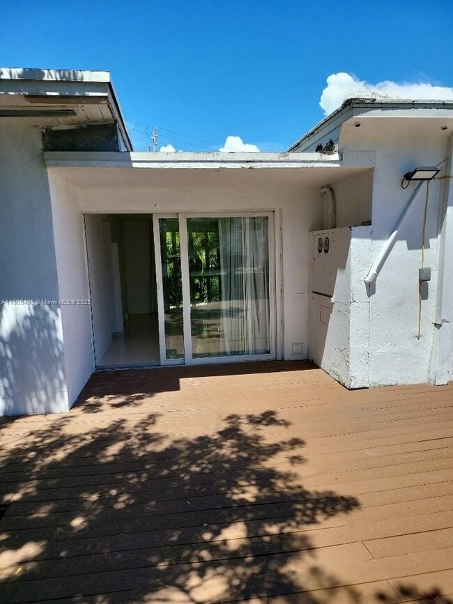 Photo - 7707 Hawthorne Ave