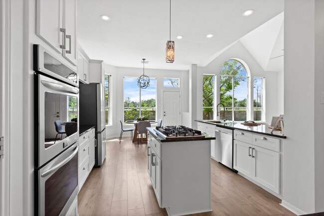 Photo - 2855 Everett Dr