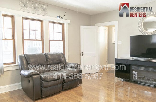 Photo - 3220 W Madison St