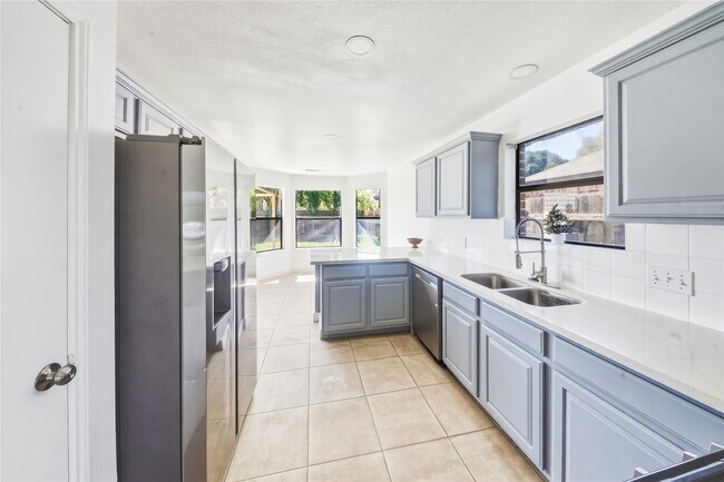 Photo - 19519 Mallard Lake Ln