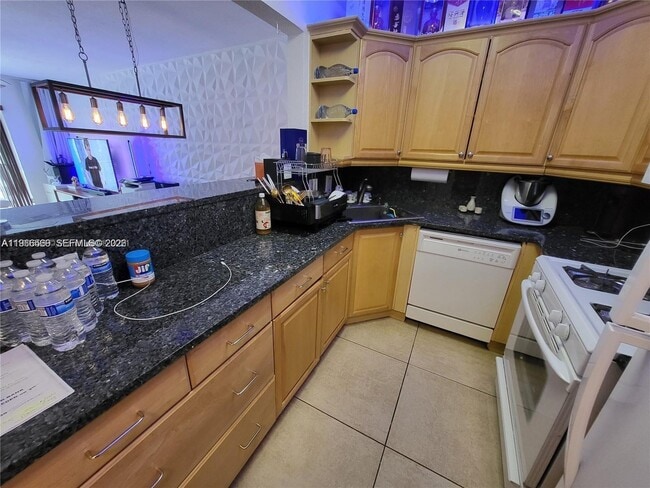 Photo - 6711 N Kendall Dr Unit 507