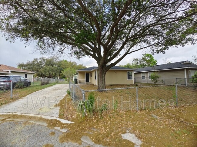 Photo - 1038 Fuller Ln House