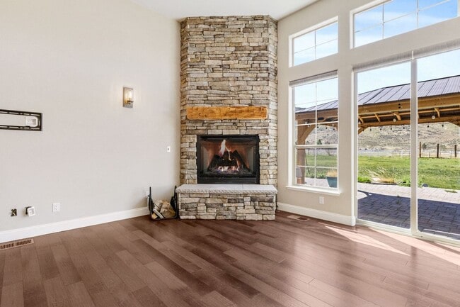 Photo - 1015 N Cantlon Ln